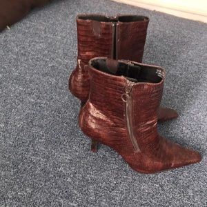 Dress boots